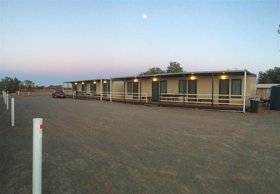 Motel - IMG 1074.JPG
